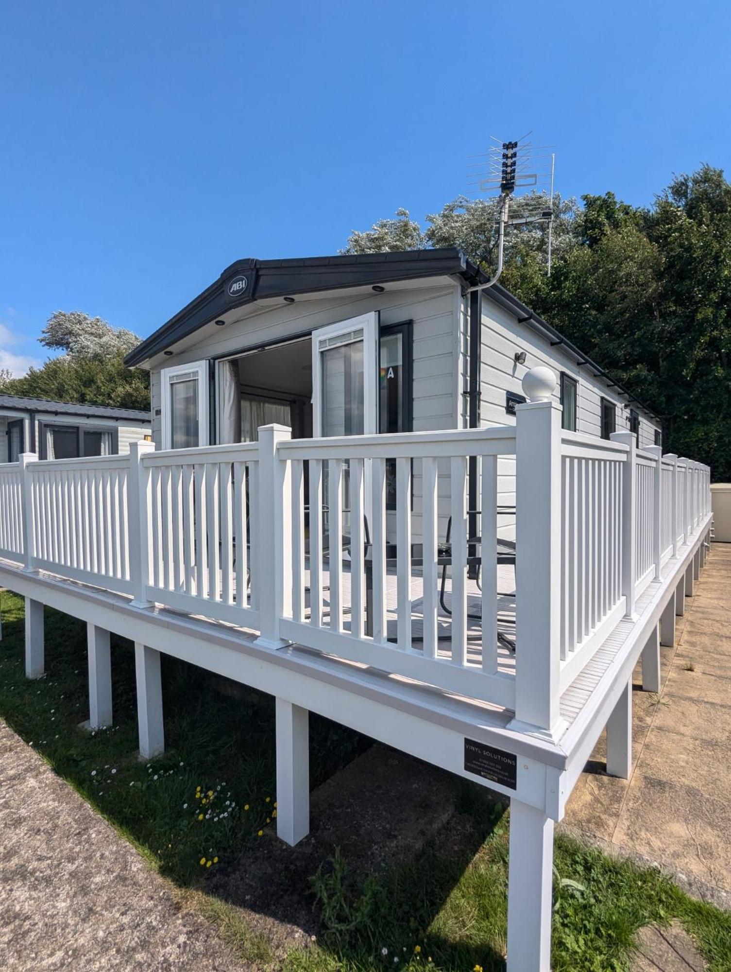 Stunning Caravan With Panoramic Views Weymouth Littlesea Haven Wyke Regis Exteriör bild